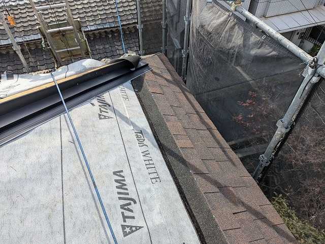 軒先から屋根材施工